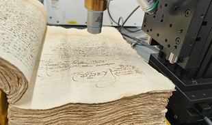 Investigación innovadora sobre tintas en documentos notariales en Sevilla
