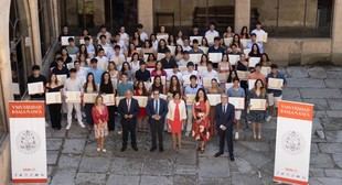 Premian a los 100 mejores estudiantes de la PAU en Salamanca