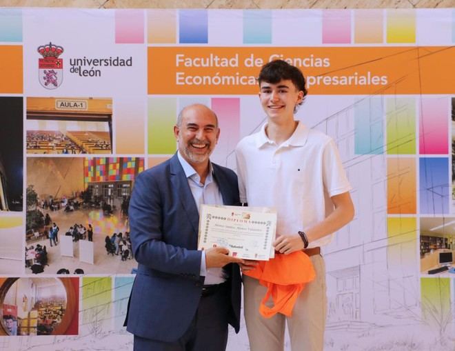 Alumnos de la ULE ganan la Olimpiada de Economía y competirán a nivel nacional