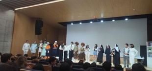 Estudiantes de UNEATLANTICO estrenan la sátira teatral El Purgatorio