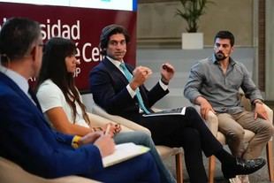 Desayuno informativo sobre el futuro del piragüismo español en la UCJC