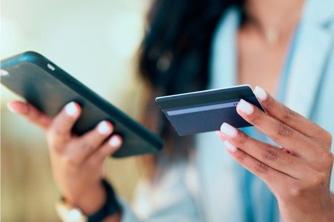 Los españoles eligen tecnología en Black Friday y Allianz Partners sugiere asegurar las compras