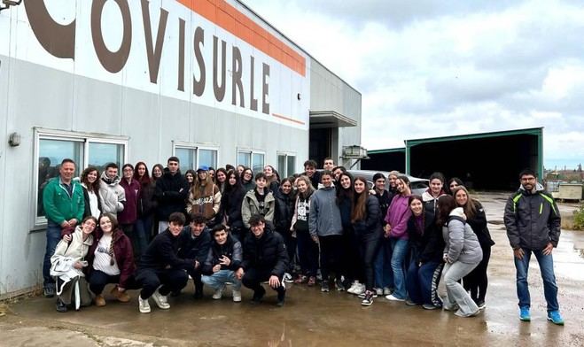 Estudiantes de Veterinaria de la ULE visitan empresas del sector para enriquecer su formación