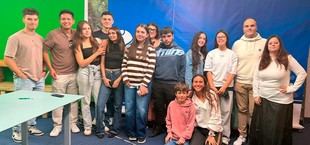 Estudiantes de UNEATLANTICO visitan Popular TV para aprender sobre televisión