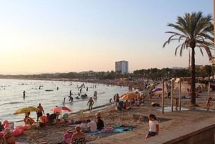 Estudio de la URV revela que turistas en la Costa Daurada prefieren el transporte público si es atractivo