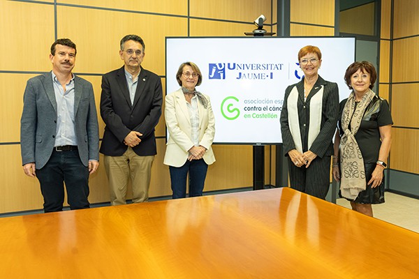 La UJI y la AECC-JP Castelló refuerzan su colaboración en divulgación científica sobre el cáncer