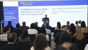 Martínez Camino advierte sobre el neopaganismo en la cultura moderna durante su conferencia en la Universidad CEU Cardenal Herrera