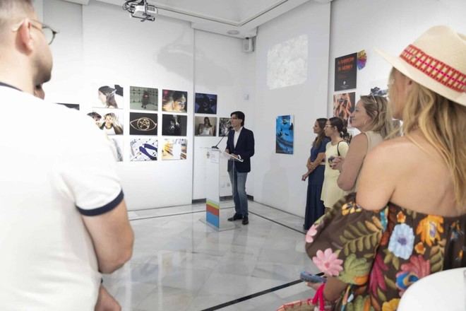 Estudiantes de Comunicación exhiben sus proyectos en el Palacio de Colomina