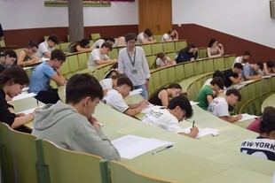 Medicina se convierte en la carrera más exigente de la Universidad de León con una nota de corte de 12,702