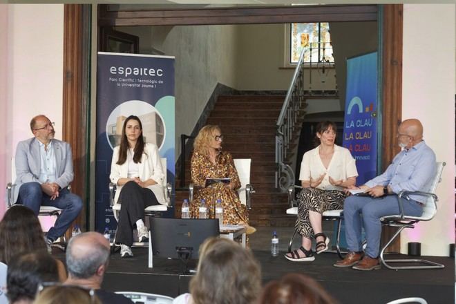 Más de 90 personas analizan el impacto de la desinformación en un evento de Espaitec
