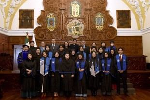 Lilia Cedillo destaca el potencial de la Microbiología en la graduación de nuevos científicos en BUAP