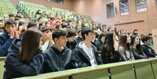 Universidad de León impulsa el uso responsable de antibióticos en estudiantes con el proyecto Micromundo