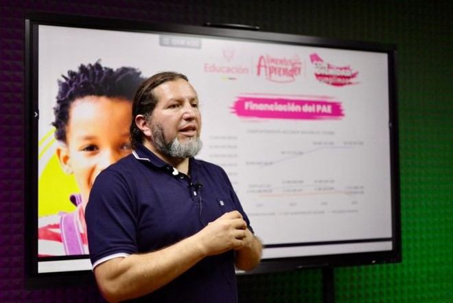 Gobierno nacional aumenta fondos para PAE, pero 77.000 niños sin comida