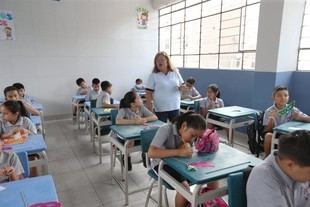 Minedu asegura aumento salarial para 426,000 docentes en Perú