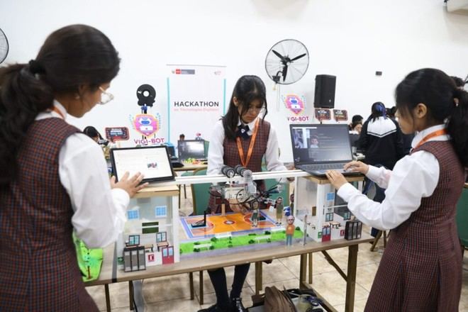 Minedu reconoce la innovación en educación con premios a proyectos de IA y robótica