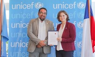 Mineduc se une a iniciativa global para proteger comunidades educativas