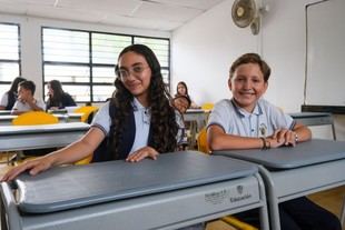 MinEducación entrega mobiliario a 1.200 escuelas en el Catatumbo