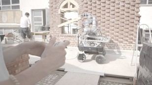 Colaboración humano-robot para construir muros sostenibles