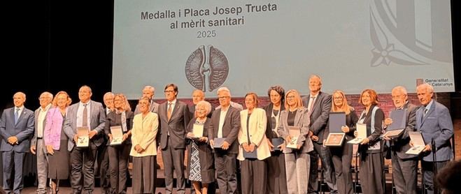 Montserrat Esquerda recibe la Medalla Josep Trueta por su mérito sanitario 2025