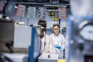 Universidad de Manchester revela cómo alinear negocios y políticas puede impulsar el crecimiento del Reino Unido