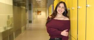 Adriana Paola representa a España en congreso de estudiantes de deporte en Francia