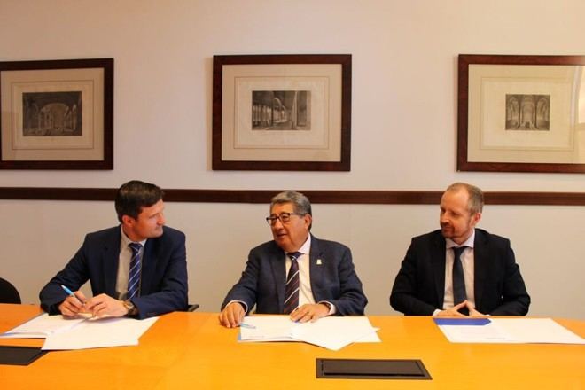 Alianza estratégica entre la Universitat Abat Oliba CEU y la Universidad de Santander en Colombia