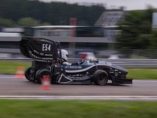 Estudiantes de la UPC participan en competiciones de Formula Student y MotoStudent este verano