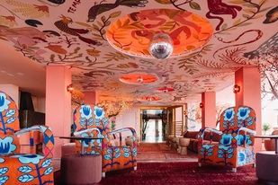 Descubre las Obras de Jóvenes Artistas en los NYX Hotels de Madrid, Bilbao e Ibiza