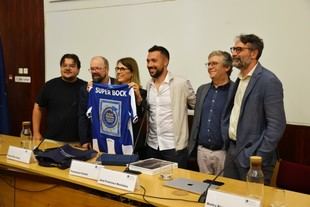 Francesco Farioli aconseja a estudiantes: "Prepárense para el futuro"
