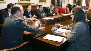 Aprobado el convenio para descentralizar la enseñanza de Medicina en Galicia