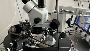 Desarrollan el primer microchip que utiliza ondas de spin para telecomunicaciones del futuro