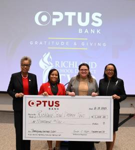 Optus Bank amplía su iniciativa "Optus Cares" para apoyar a familias en el distrito escolar de Richland Two
