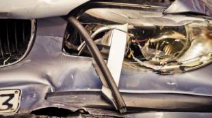 Antes de comprar tu primer coche usado, mira debajo del brillo: CARFAX avisa de los “siniestro total” que vuelven a la carretera
