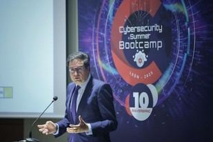 Óscar López destaca la importancia de la formación en ciberseguridad para un entorno digital más seguro