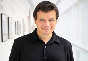 Pablo Jarillo-Herrero destaca la importancia de su formación en la Universitat de València para su carrera científica