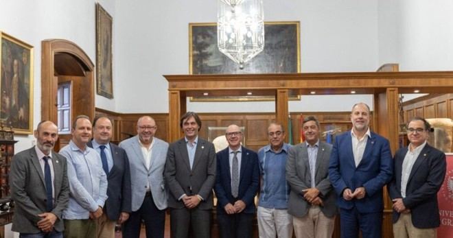 Paco Oliva continúa como presidente de AUPA por unanimidad
