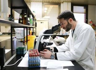 Investigador de la Universidad de León alerta sobre los riesgos de parásitos en alimentos y cómo prevenirlos