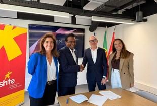 NOVA y ESHTE firman acuerdo con escuela de Goa para cooperación en turismo