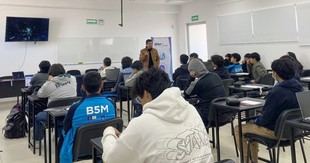 Estudiantes de la BUAP destacan en clase maestra internacional de Física
