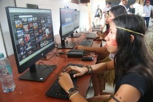 Perú impulsa el aprendizaje del inglés y lenguas originarias en escuelas