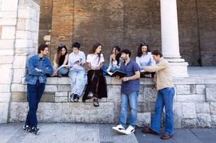 Estudiantes de la Universidad de Bolonia generan más de 2 millones de euros diarios para la economía local