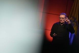 James Robinson advierte sobre el fracaso de políticas en Latinoamérica