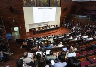 Aprobada la gestión de la rectora de la UV por unanimidad