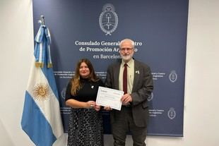 Gustavo Slafer recibe reconocimiento del Gobierno de Argentina
