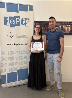 Alumna de la UdL gana premio por vídeo sobre adicción a las pantallas
