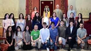 USC reconoce la excelencia lingüística en 23 trabajos académicos de estudiantes