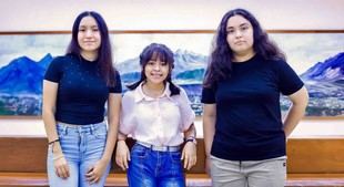 Tres jóvenes destacan con los mejores puntajes en examen de bachillerato