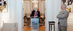 Manuel Antonio Garretón recibe la Orden Nacional del Mérito de Francia