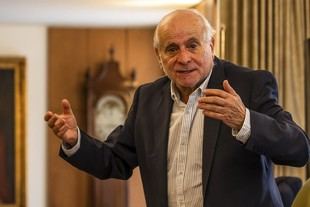 José Amarante publica un libro sobre las pioneras de la medicina en Portugal