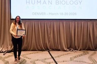 Carla Santos, profesora de la FADEUP, recibe premio internacional por su investigación en desarrollo infantil